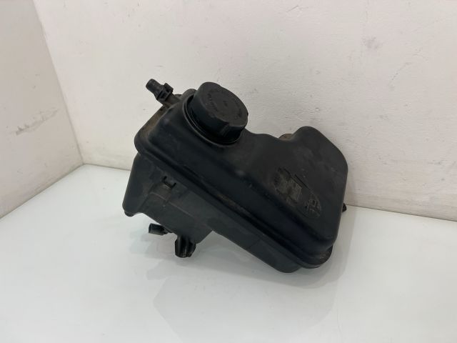 bontott BMW X3 Kiegyenlítő Tartály