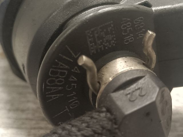 bontott BMW X3 Porlasztó (1 db)