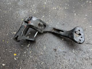 bontott BMW X3 Váltó Tartó Bak (Pozíciófüggetlen)