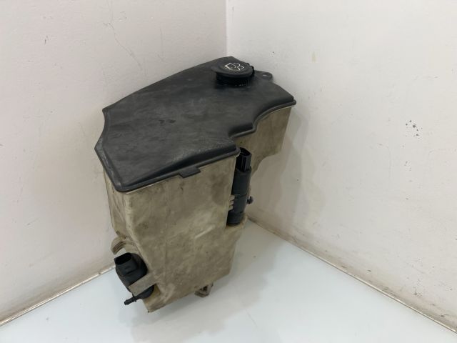 bontott BMW X3 Ablakmosó Tartály