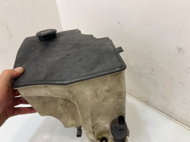 bontott BMW X3 Ablakmosó Tartály