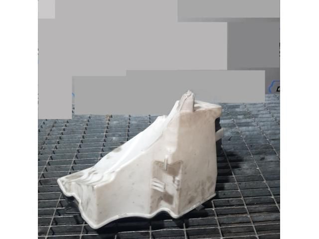 bontott BMW X3 Ablakmosó Tartály