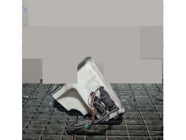 bontott BMW X3 Ablakmosó Tartály