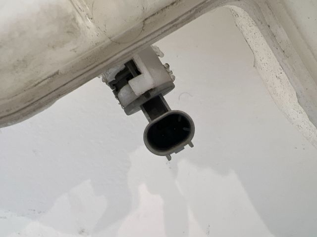 bontott BMW X3 Ablakmosó Tartály