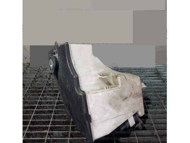 bontott BMW X3 Ablakmosó Tartály