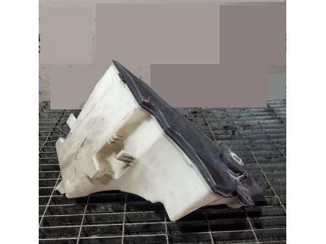 bontott BMW X3 Ablakmosó Tartály