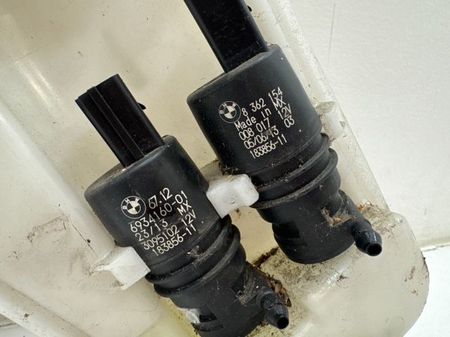 bontott BMW X3 Ablakmosó Tartály