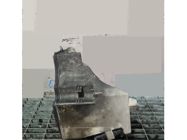 bontott BMW X3 Ablakmosó Tartály