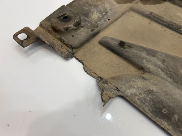 bontott BMW X3 Alsó Motorburkolat