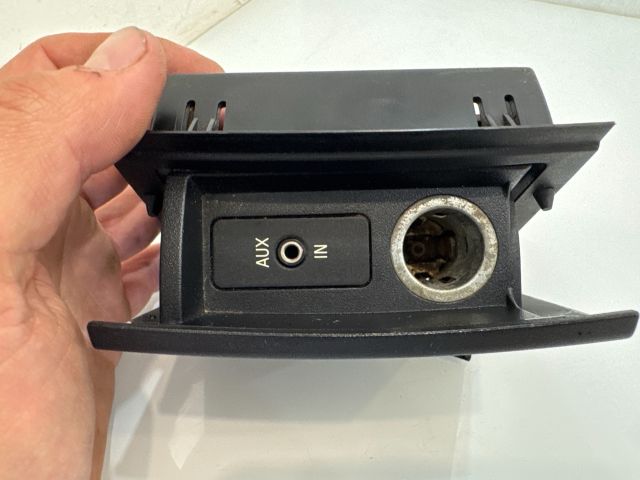 bontott BMW X3 AUX Csatlakozó