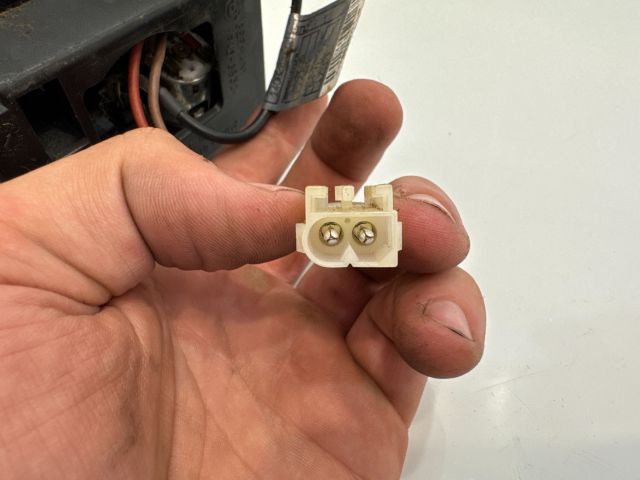 bontott BMW X3 AUX Csatlakozó