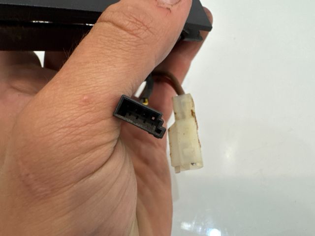 bontott BMW X3 AUX Csatlakozó