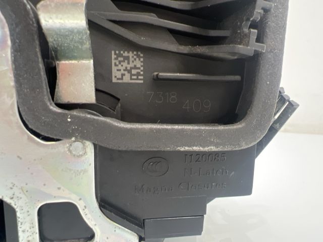 bontott BMW X3 Bal első Ajtózár