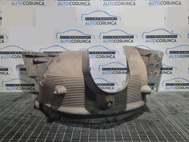 bontott BMW X3 Bal első Dobbetét (Kerékjárati, Műanyag)