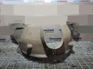 bontott BMW X3 Bal első Dobbetét (Kerékjárati, Műanyag)