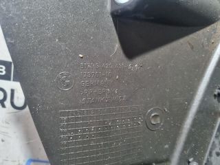 bontott BMW X3 Bal első Dobbetét (Kerékjárati, Műanyag)