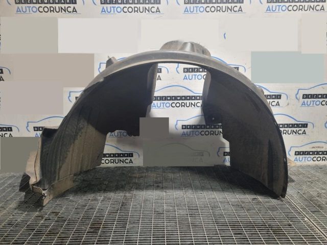bontott BMW X3 Bal első Dobbetét (Kerékjárati, Műanyag)