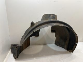 bontott BMW X3 Bal első Dobbetét (Kerékjárati, Műanyag)