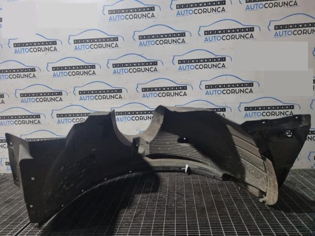 bontott BMW X3 Bal első Dobbetét (Kerékjárati, Műanyag)