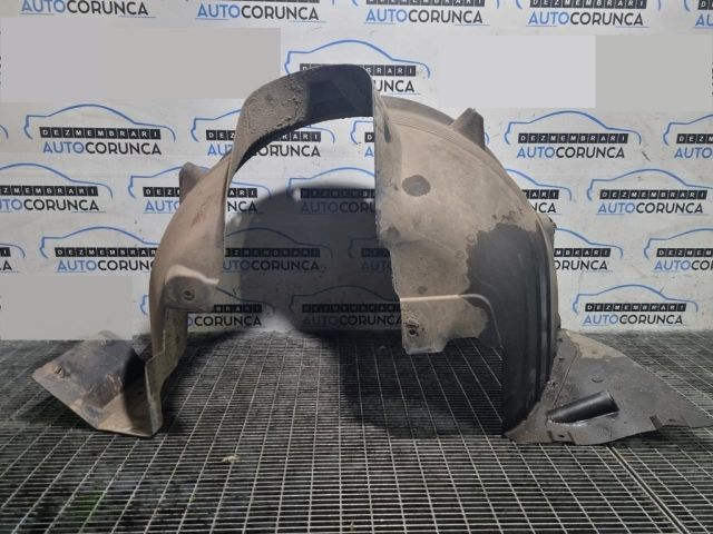 bontott BMW X3 Bal első Dobbetét (Kerékjárati, Műanyag)