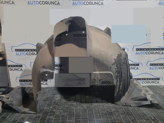 bontott BMW X3 Bal első Dobbetét (Kerékjárati, Műanyag)