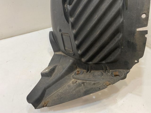 bontott BMW X3 Bal első Első Dobbetét (Kerékjárati, Műanyag)