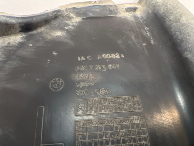 bontott BMW X3 Bal első Első Dobbetét (Kerékjárati, Műanyag)