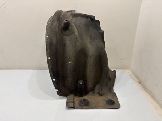 bontott BMW X3 Bal első Hátsó Dobbetét (Kerékjárati, Műanyag)