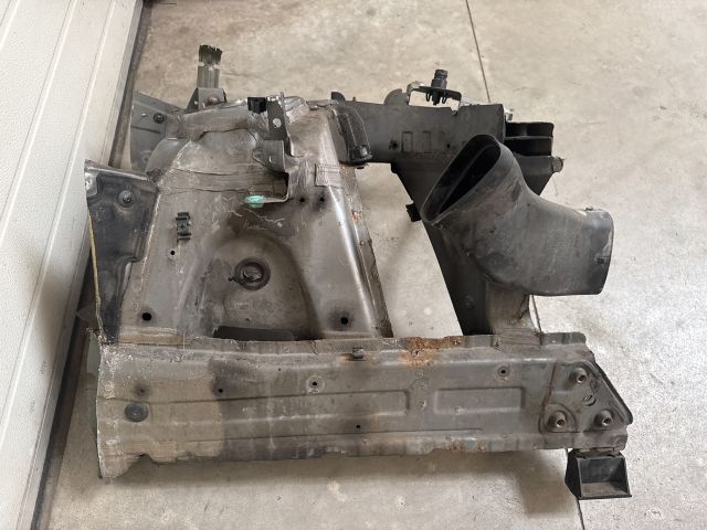 bontott BMW X3 Bal első Hossznyúlvány