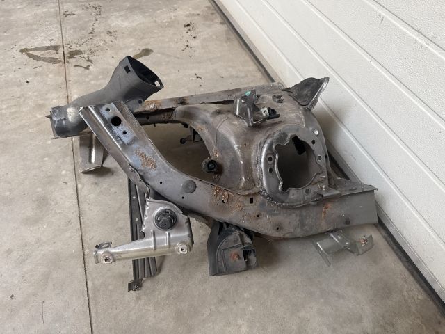 bontott BMW X3 Bal első Hossznyúlvány