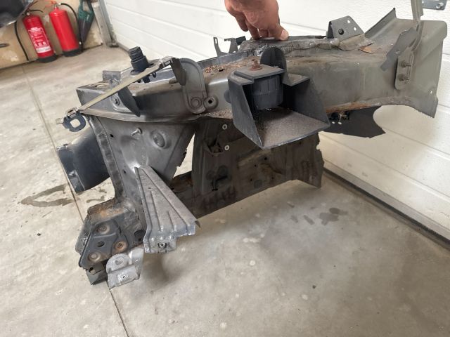 bontott BMW X3 Bal első Hossznyúlvány