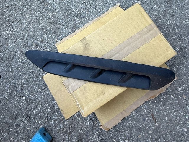 bontott BMW X3 Bal első Sárvédő Díszléc