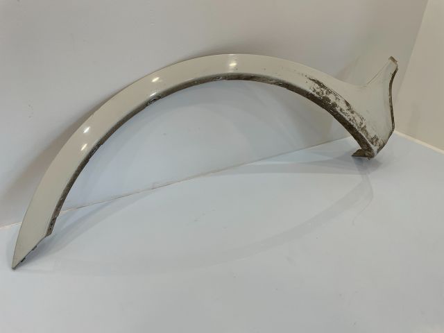 bontott BMW X3 Bal első Sárvédő Szélesítő