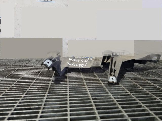 bontott BMW X3 Bal Fényszóró Tartó