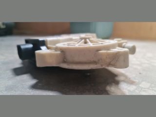 bontott BMW X3 Bal hátsó Ablakemelő Motor