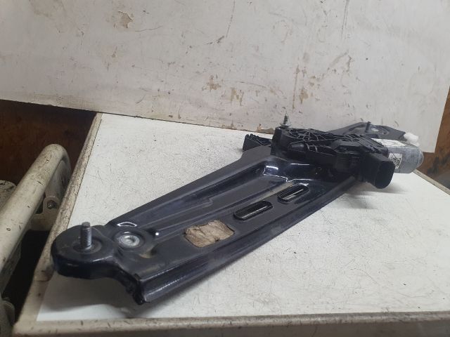 bontott BMW X3 Bal hátsó Ablakemelő Szerkezet (Elektromos)