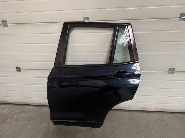 bontott BMW X3 Bal hátsó Ajtó (Részeivel)