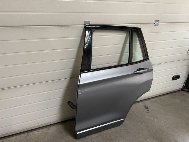 bontott BMW X3 Bal hátsó Ajtó (Részeivel)