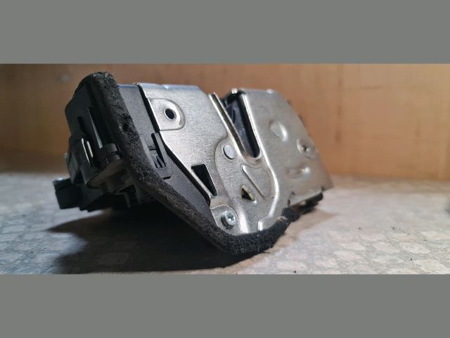 bontott BMW X3 Bal hátsó Ajtózár