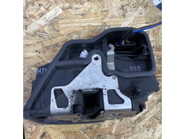 bontott BMW X3 Bal hátsó Ajtózár