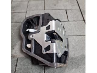 bontott BMW X3 Bal hátsó Ajtózár