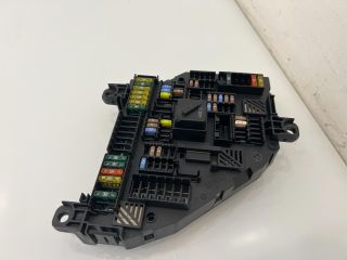 bontott BMW X3 Biztosítéktábla Csomagtér