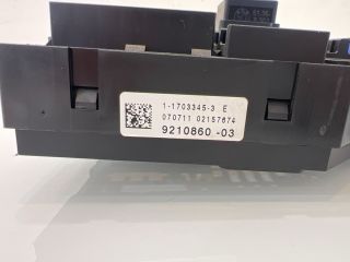 bontott BMW X3 Biztosítéktábla Csomagtér