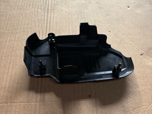 bontott BMW X3 Biztosítéktábla Doboz