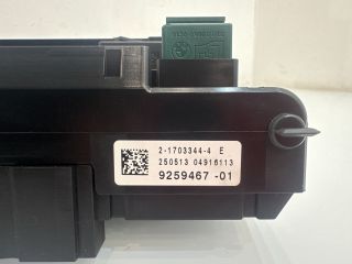 bontott BMW X3 Biztosítéktábla Utastér