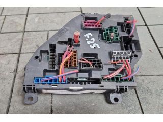 bontott BMW X3 Biztosítéktábla Utastér