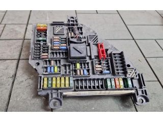 bontott BMW X3 Biztosítéktábla Utastér