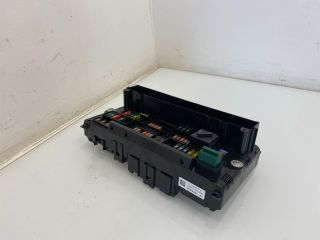 bontott BMW X3 Biztosítéktábla Utastér