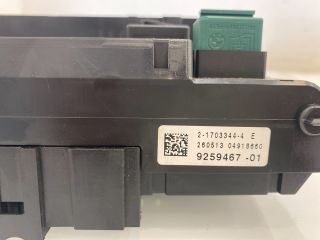 bontott BMW X3 Biztosítéktábla Utastér