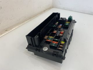 bontott BMW X3 Biztosítéktábla Utastér